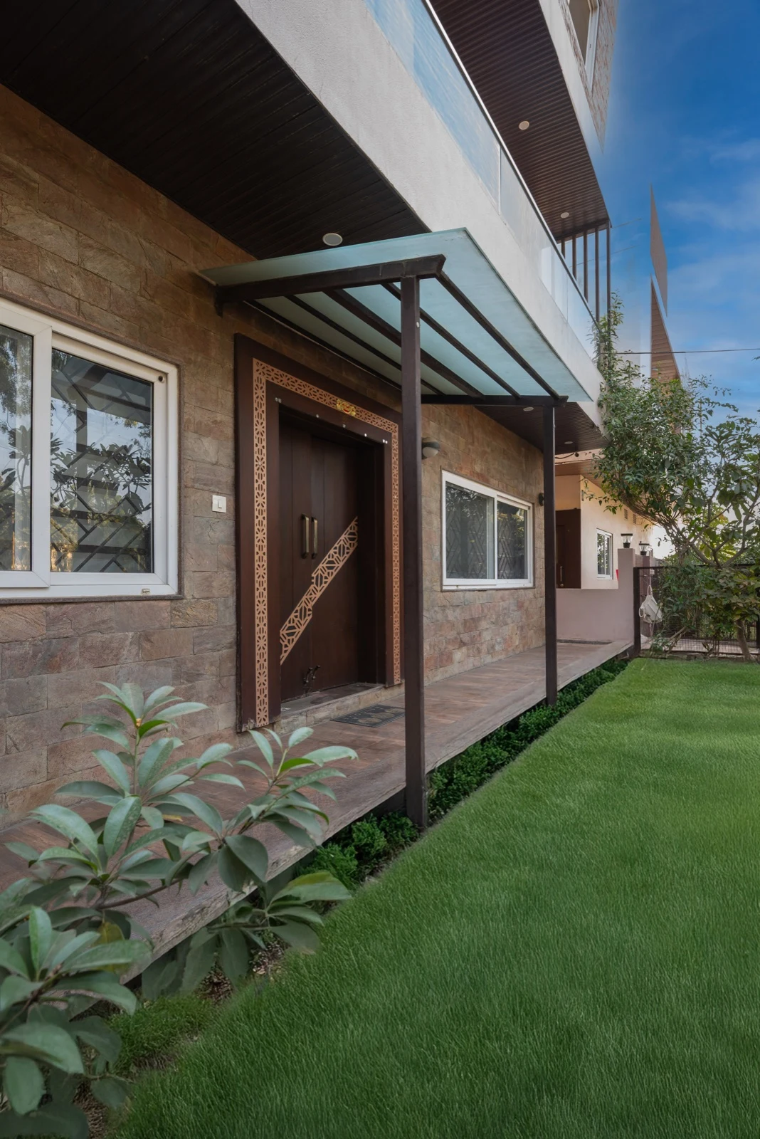 Project V — view 3