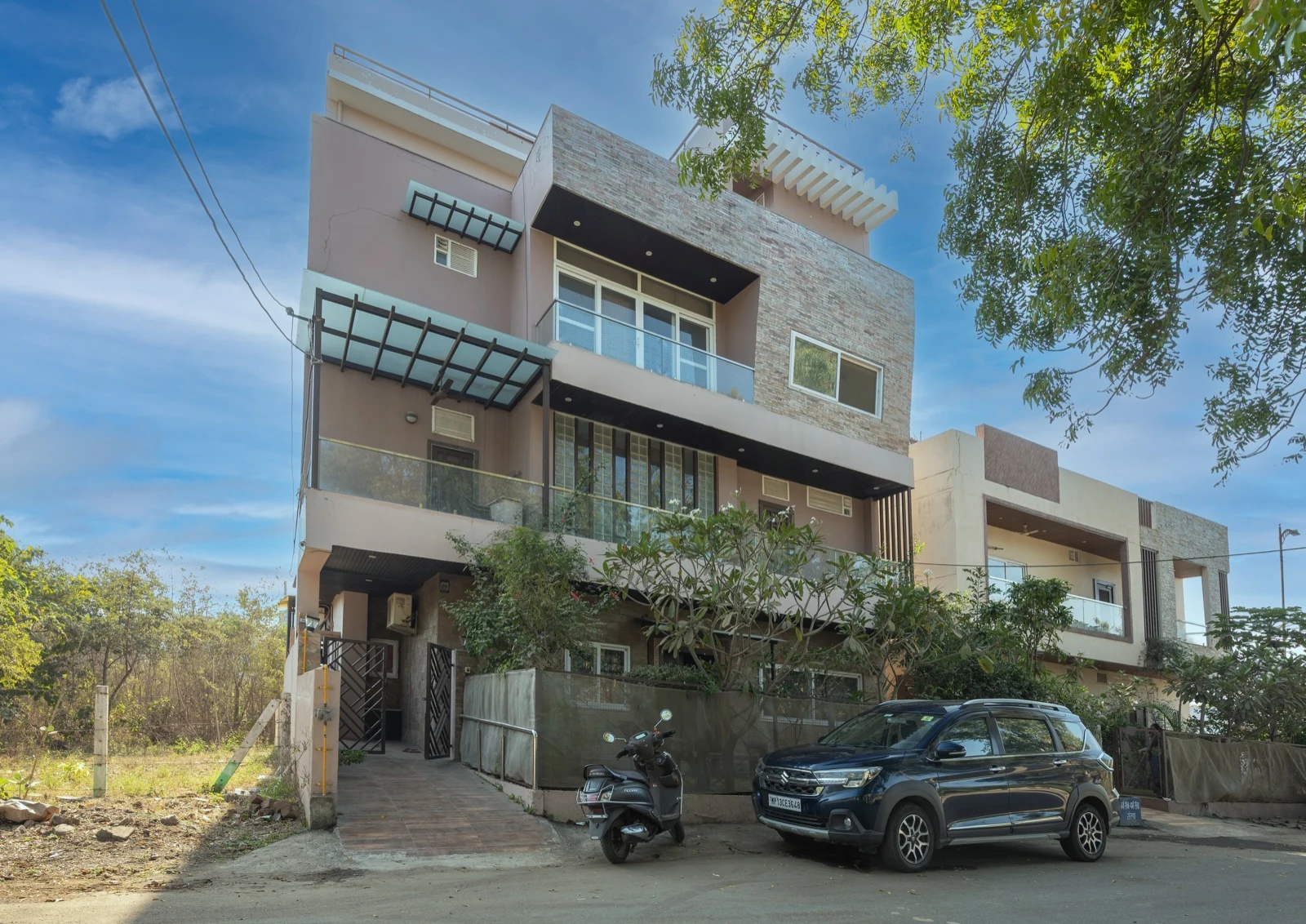 Project V — primary view